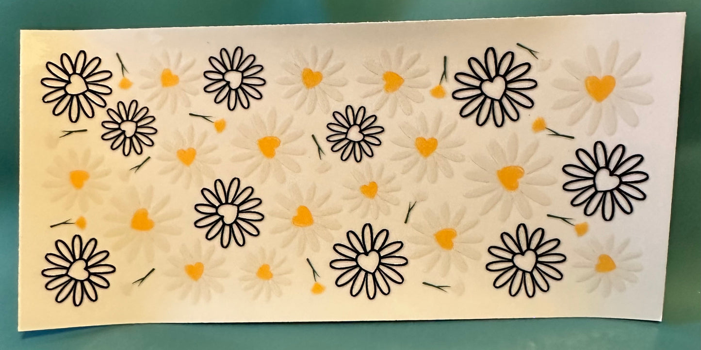 C76 Black and white daisy's with hearts