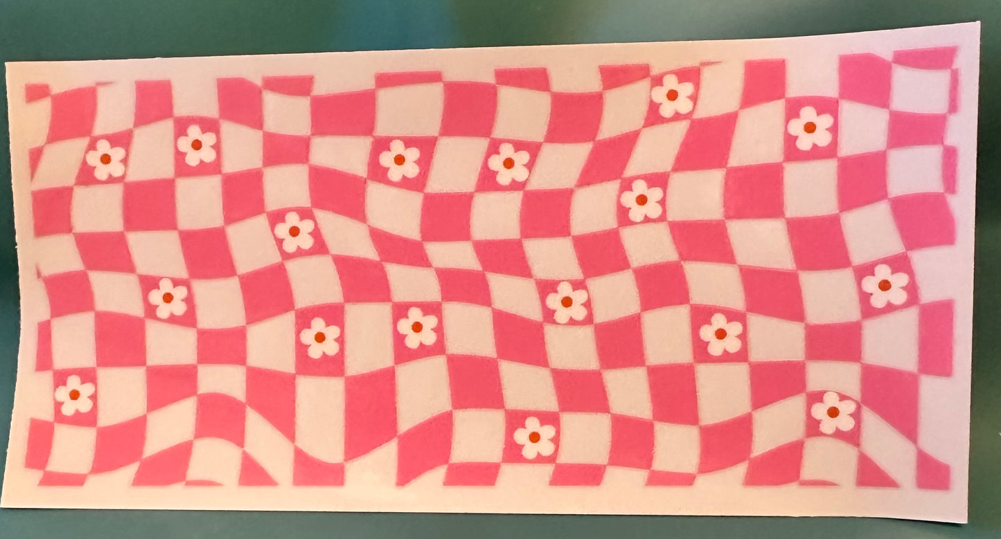 C84 Checkered flowers