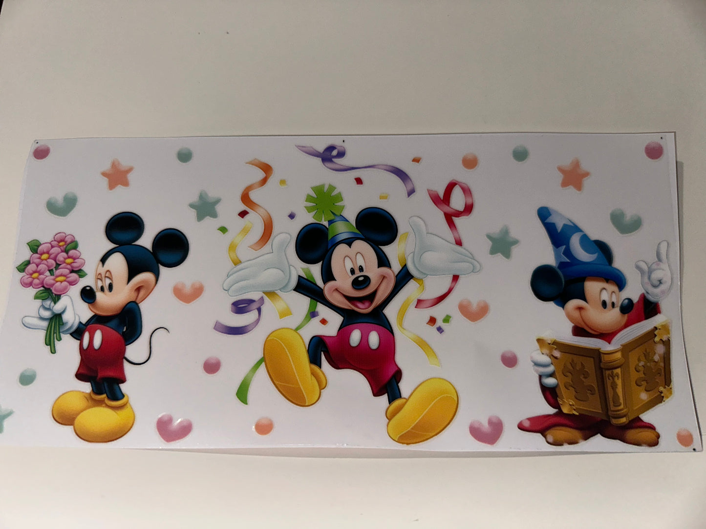 C119 Mickey with party hat and streamers